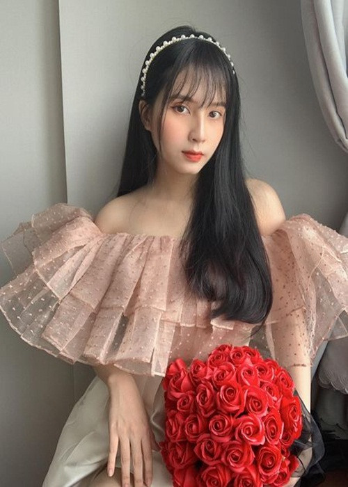 Sau 5 tháng sinh con, bạn gái cũ của Jack được khen đẹp mặn mà.