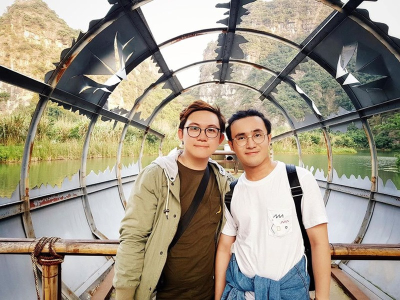 Huỳnh Lập cho biết, việc được fan gán ghép với Hồng Tú là rất bình thường và anh không sợ bị đàm tiếu về giới tính bởi xã hội bây giờ mọi người đều suy nghĩ thoáng hơn. Ảnh: Zing