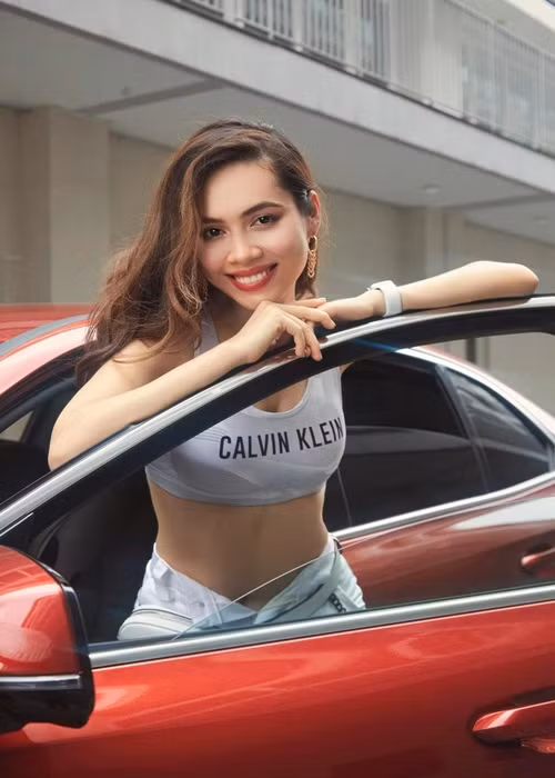 Sau khi chia tay Phillip, đến nay, Hoàng My vẫn chưa công khai thêm bất kì mối tình nào.