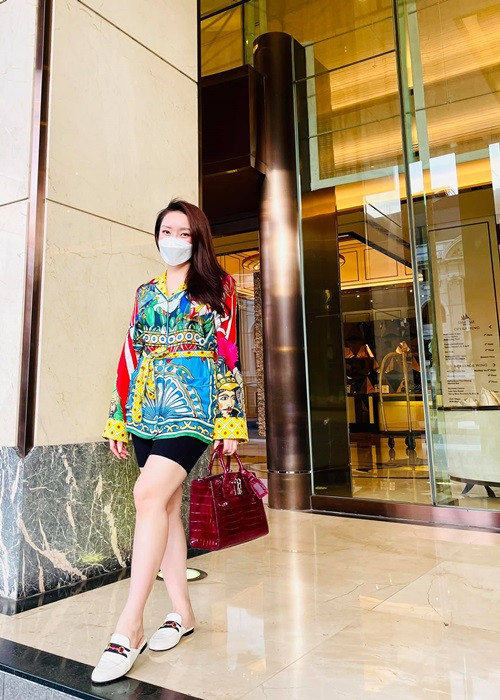 Vợ 3 kém 16 tuổi của Chi Bảo mới đây tiết lộ cô mang bầu con trai.