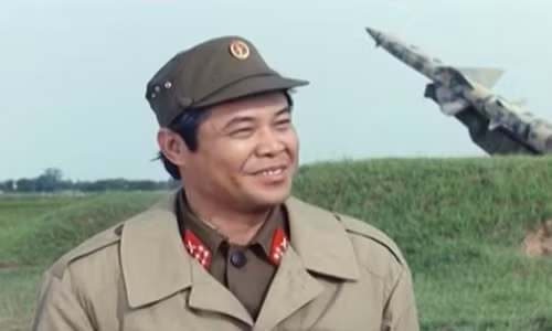 Loat vai dien an tuong cua nghe si The Binh vua qua doi