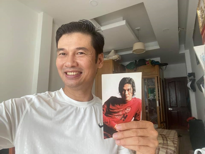 Tiết Cương đã bước sang tuổi 49 nhưng vẫn chưa lập gia đình. Nam diễn viên tâm sự, ngày trẻ, anh trải qua vài mối tình, từng dự định kết hôn nhưng không thành. Tiết Cương cho rằng anh độc thân có thể vì kén chọn quá.