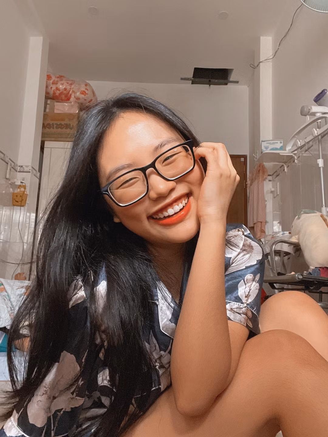 Mùa dịch, Phương Mỹ Chi quay các clip hài hước mang lại năng lượng tích cực cho người hâm mộ.