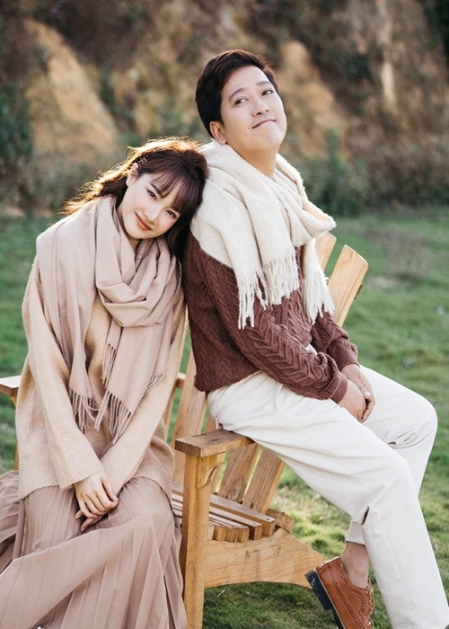 Theo Nhã Phương cho biết, Trường Giang luôn coi vợ con là số một. “Đi đâu cũng vợ, mua quà cho vợ, chỉ có chăm vợ là giỏi”, Nhã Phương tâm sự.