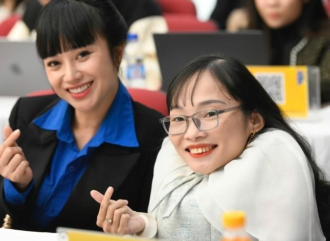 Giải thưởng “Bền Đam Mê” cùng ứng viên lan tỏa tinh thần cống hiến - Hình 3 Giai thuong “Ben Dam Me” cung ung vien lan toa tinh than cong hien-Hinh-3