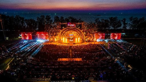 Dan nghe sy Viet sieu “hot hit” se do bo 8WONDER Moon Festival-Hinh-5