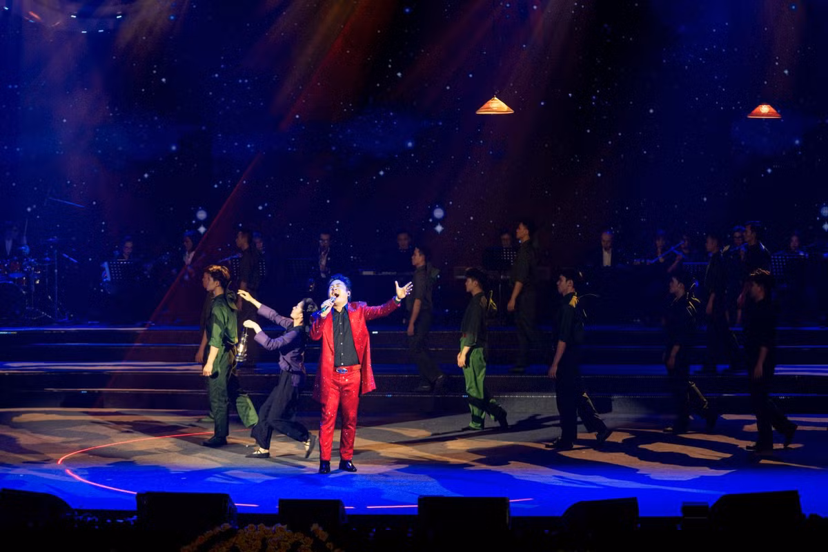 Chuong trinh nghe thuat “Dang trong mua xuan dai thang” tai Da Nang-Hinh-5