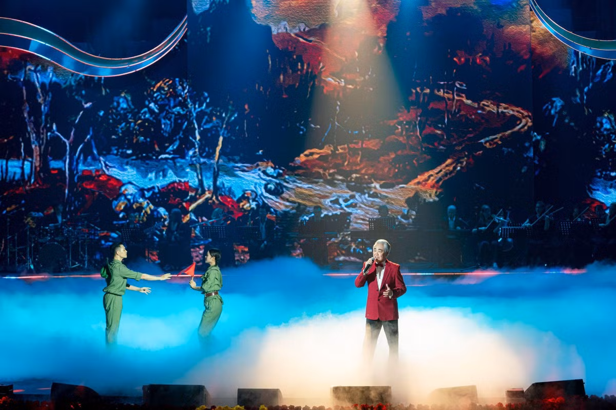 Chuong trinh nghe thuat “Dang trong mua xuan dai thang” tai Da Nang-Hinh-4