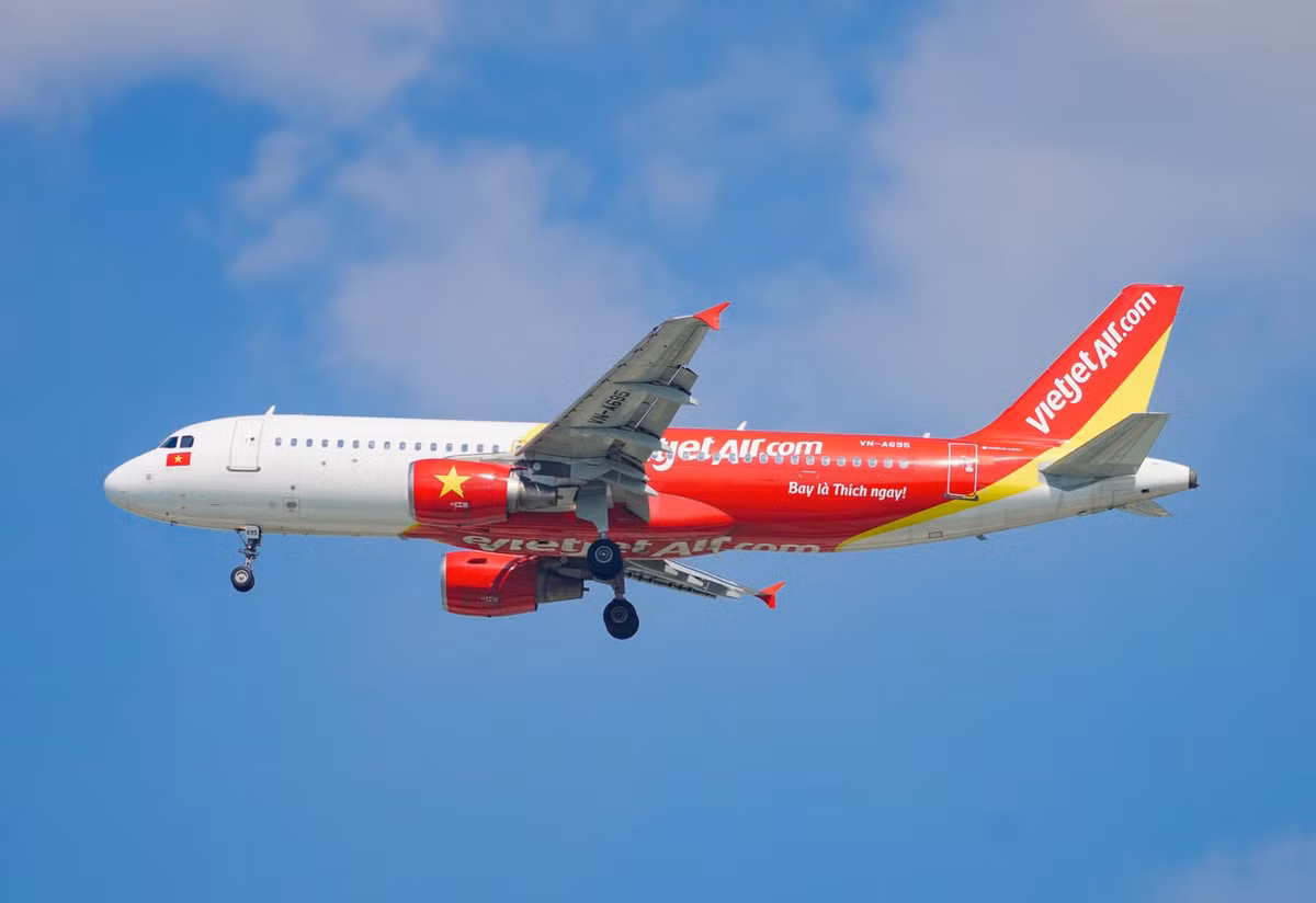 Tri an khach hang, Vietjet khuyen mai giam 20% ve Eco suot thang-Hinh-4