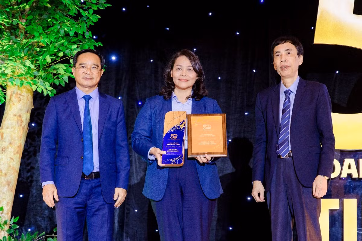 Masan Consumer duoc Vinh Danh tai le Ton Vinh 50 Doanh Nghiep