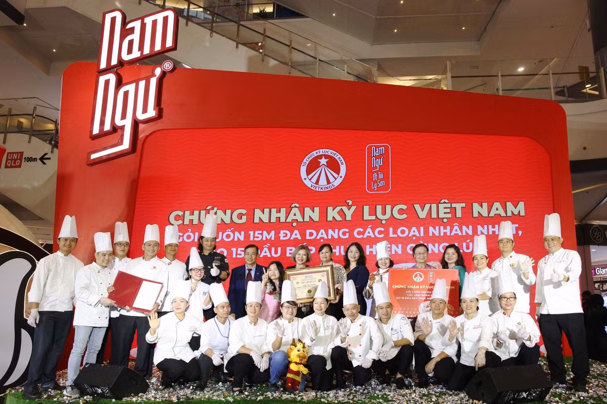 Dong hanh cung ba con nong dan, Nam Ngu quang ba dac san toi Ly Son-Hinh-4