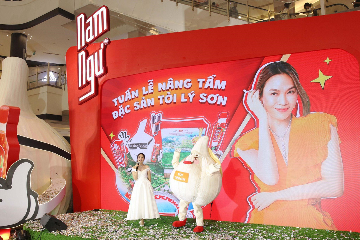 Dong hanh cung ba con nong dan, Nam Ngu quang ba dac san toi Ly Son-Hinh-5