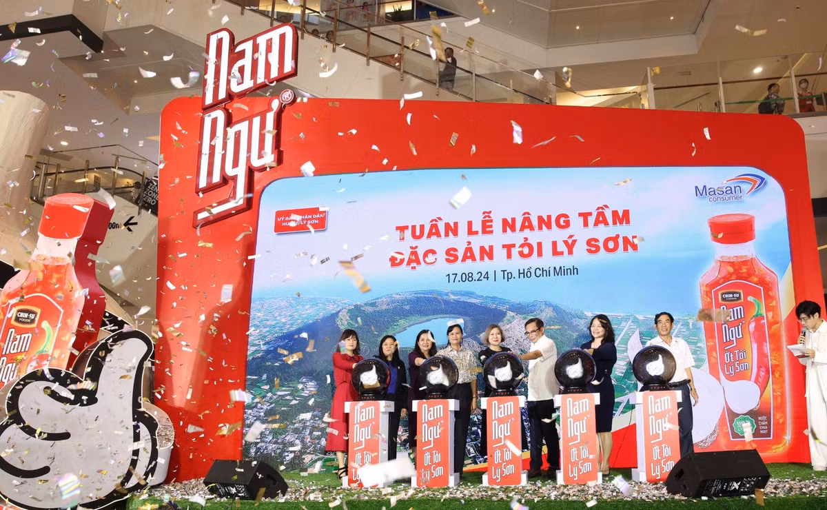 Dong hanh cung ba con nong dan, Nam Ngu quang ba dac san toi Ly Son-Hinh-3