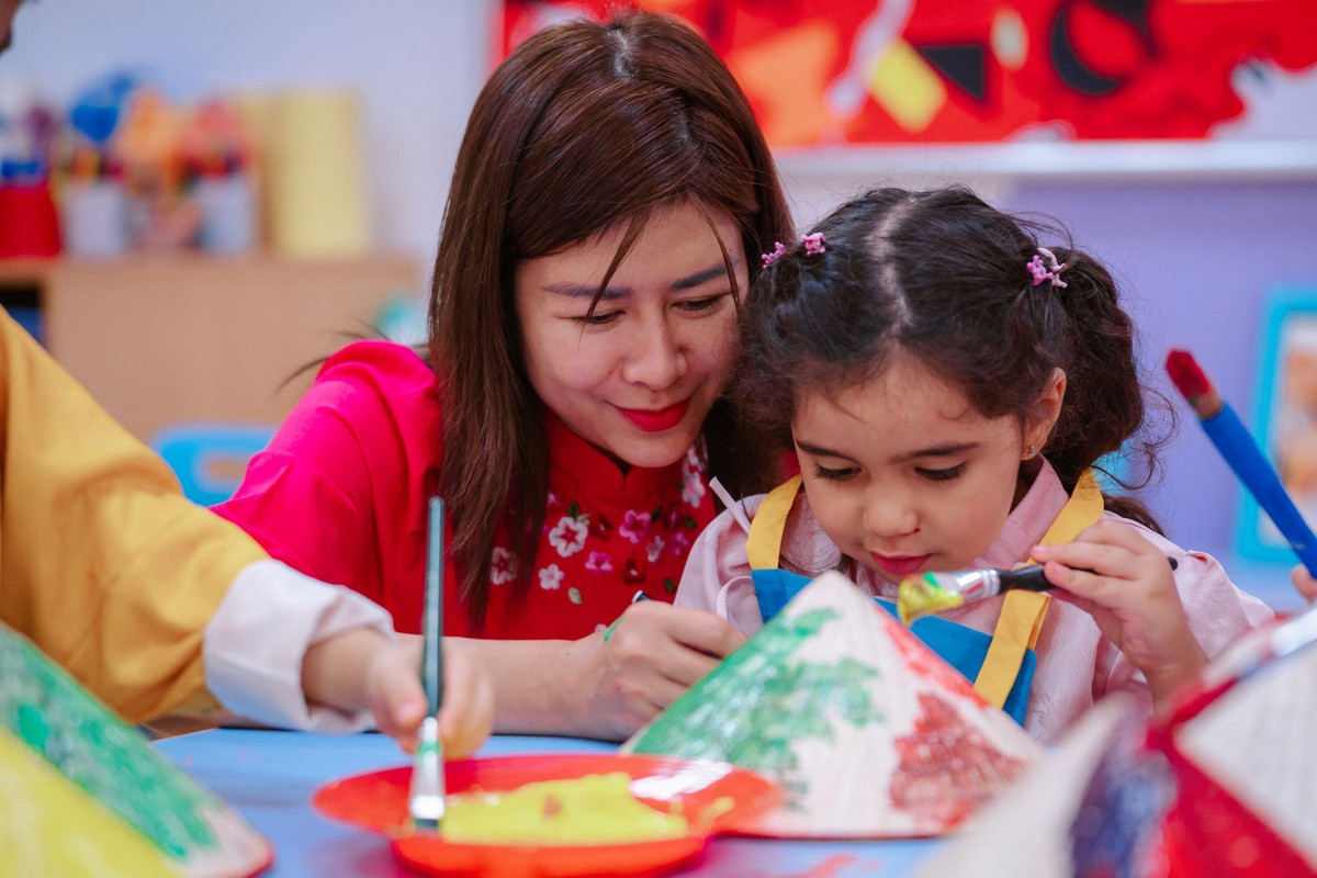 TH School: Lan toa tinh hoa van hoa Viet toi cong dong quoc te