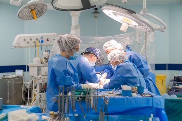 VINMEC ghep gan thanh cong cho benh nhi 8 thang tuoi-Hinh-2