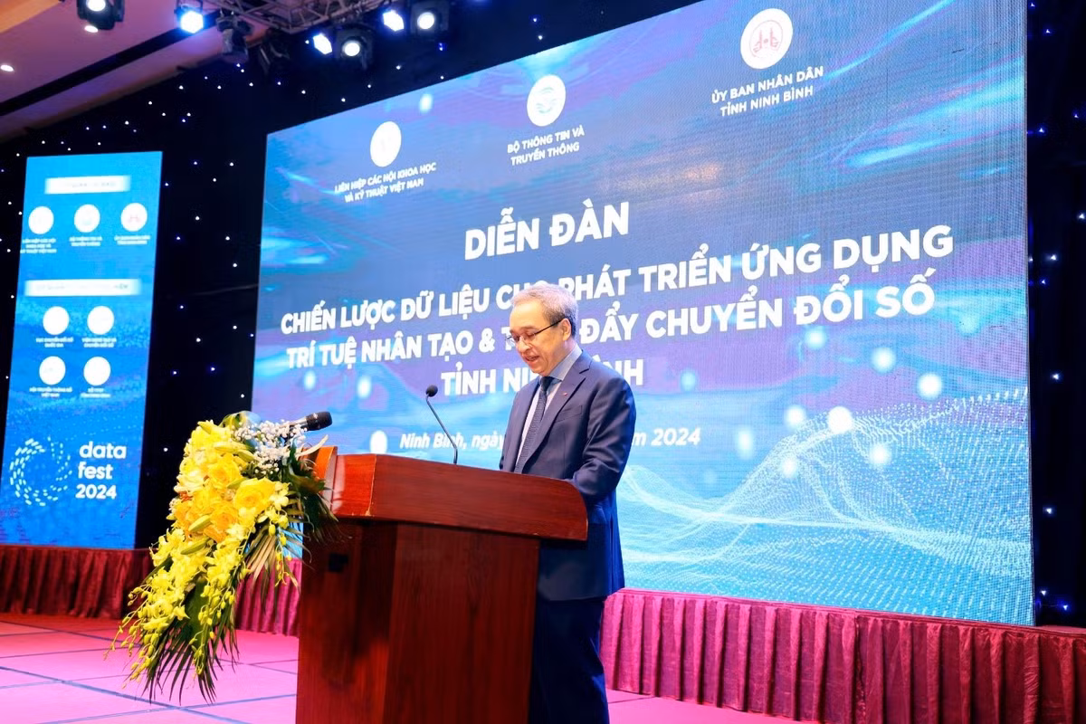 Diễn đàn “Chiến lược dữ liệu cho phát triển AI & chuyển đổi số” - Hình 2 Dien dan “Chien luoc du lieu cho phat trien AI & chuyen doi so”-Hinh-2