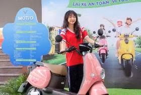 Xe máy điện VinFast ‘khuấy đảo’ trường học Nhỏ gọn, cá tính thân thiện - Hình 3 Xe may dien VinFast ‘khuay dao’ truong hoc Nho gon, ca tinh than thien-Hinh-3