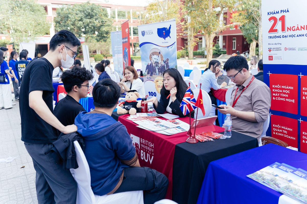 University Fair TH School: Co hoi ket noi 33 truong Dai hoc danh gia