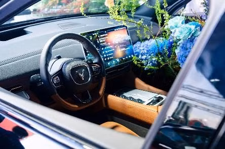 Khách hàng nói về “bộ ba siêu đẳng” Vinfast VF7, VF8 , VF9 - Hình 5 Khach hang noi ve “bo ba sieu dang” Vinfast VF7, VF8 , VF9-Hinh-5