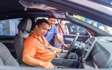 Khách hàng nói về “bộ ba siêu đẳng” Vinfast VF7, VF8 , VF9 - Hình 7 Khach hang noi ve “bo ba sieu dang” Vinfast VF7, VF8 , VF9-Hinh-7