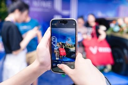 Khach hang noi ve “bo ba sieu dang” Vinfast VF7, VF8 , VF9-Hinh-3