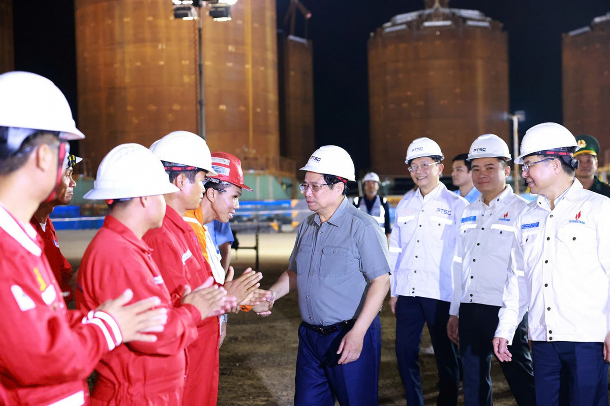 Petrovietnam: Đổi mới tổ chức bộ máy - tái cơ cấu doanh nghiệp Petrovietnam: Doi moi to chuc bo may - tai co cau doanh nghiep