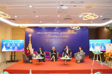 VinUni dat kiem dinh quoc te FIBAA ngay sau khoa sinh vien dau tien-Hinh-5