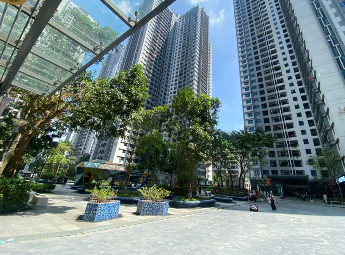 Đóng tiền quản lý cho Ban Quản trị, cư dân gặp rắc rối Dong tien quan ly cho Ban Quan tri, cu dan gap rac roi