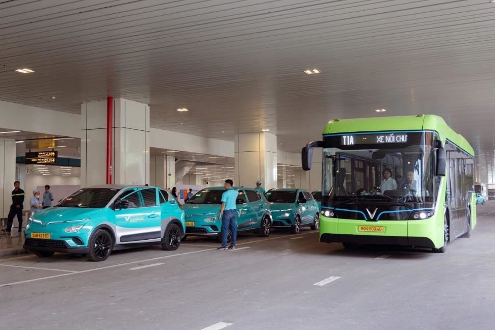 VinBus vận hành tuyến buýt điện độc quyền kết nối ba nhà ga - Hình 3 VinBus van hanh tuyen buyt dien doc quyen ket noi ba nha ga-Hinh-3