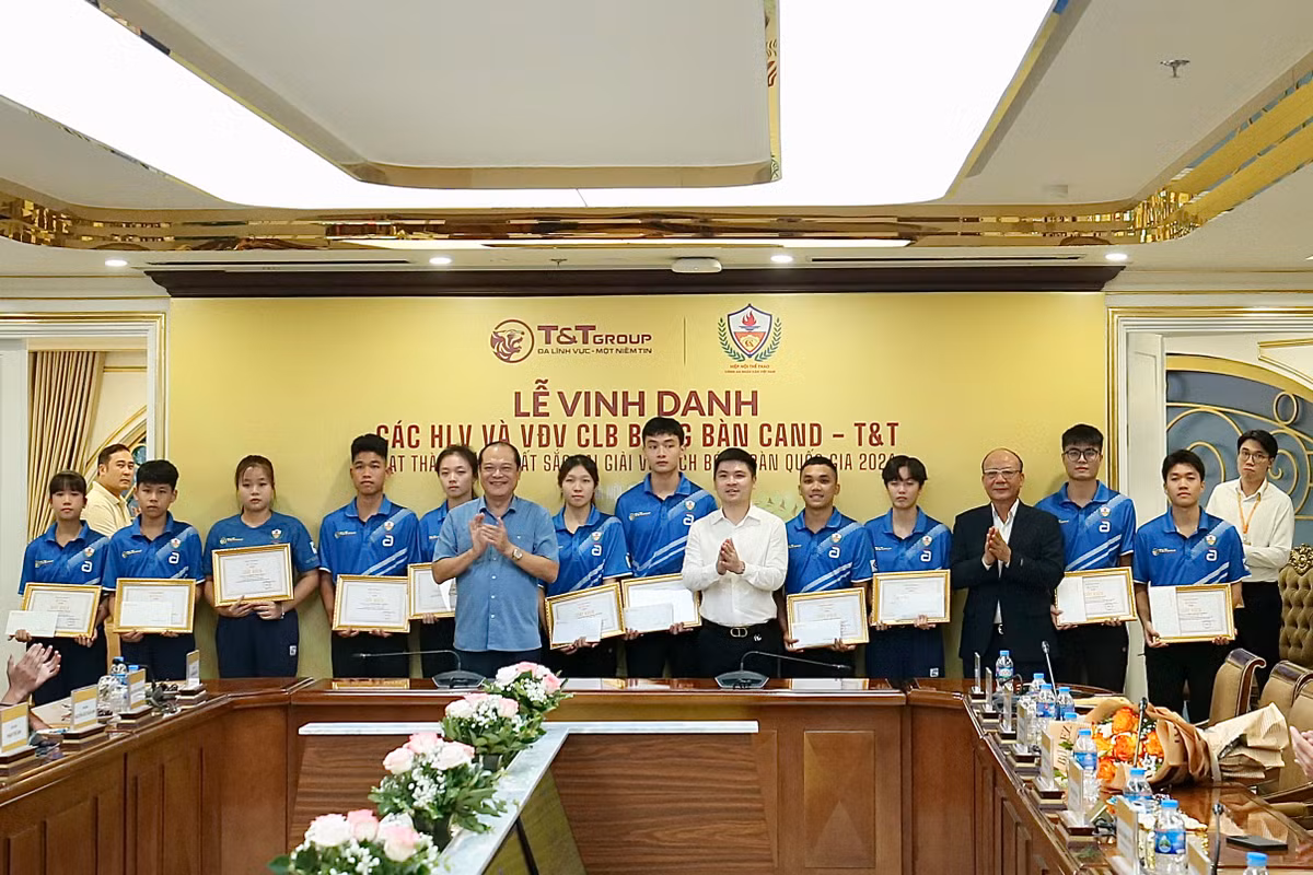 CLB Bong ban CAND – T&T nhan thuong ky luc o cac giai quoc gia