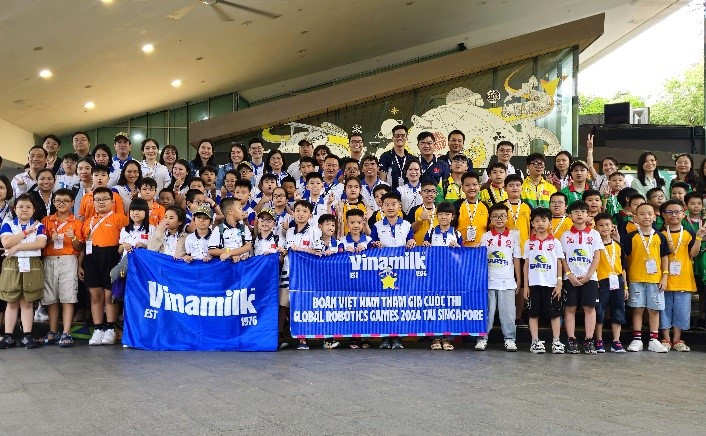 VINAMILK đồng hành các đội ROBOTACON VIỆT NAM tỏa sáng tại đấu trường VINAMILK dong hanh cac doi ROBOTACON VIET NAM toa sang tai dau truong