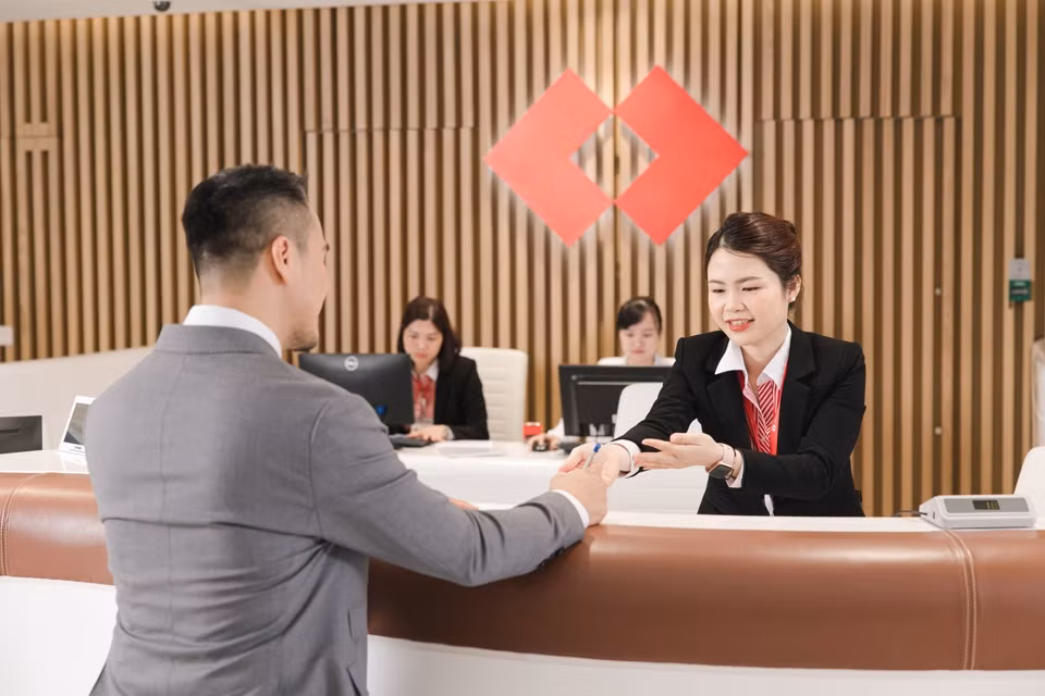 TECHCOMBANK san sang dan dat nghanh ngan hang trong ky nguyen vuon minh