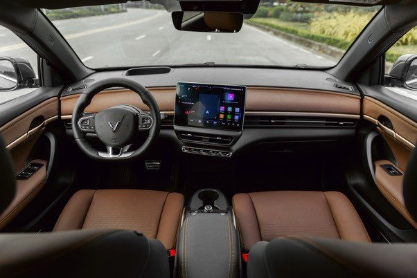 Chủ xe “bào” hơn 5.000km/tháng khen VinFast VF 6 - Hình 3 Chu xe “bao” hon 5.000km/thang khen VinFast VF 6-Hinh-3