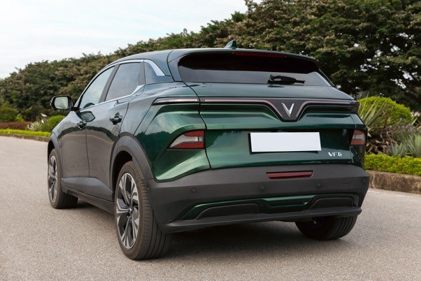 Chủ xe “bào” hơn 5.000km/tháng khen VinFast VF 6 - Hình 5 Chu xe “bao” hon 5.000km/thang khen VinFast VF 6-Hinh-5