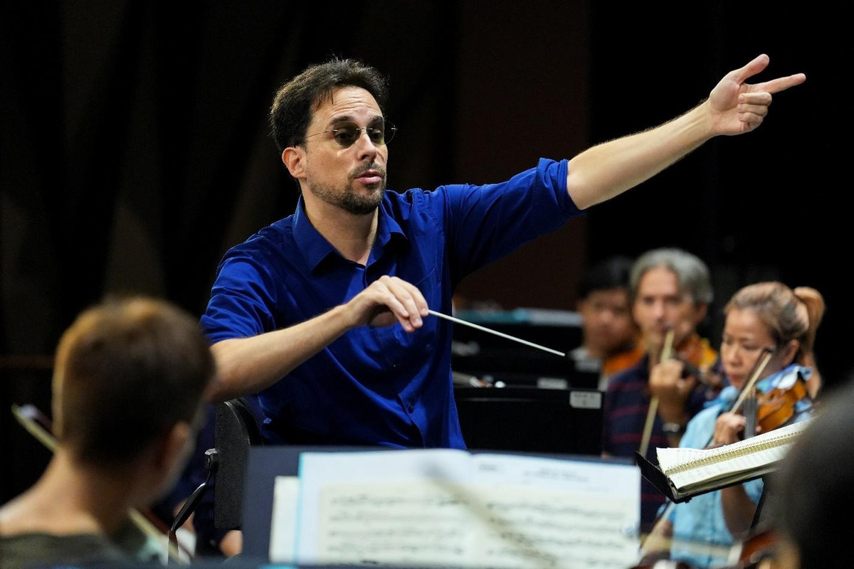 Hoa nhac giao huong Thang Tam: Dem trinh dien thang hoa cua nghe si dang cap quoc te-Hinh-3