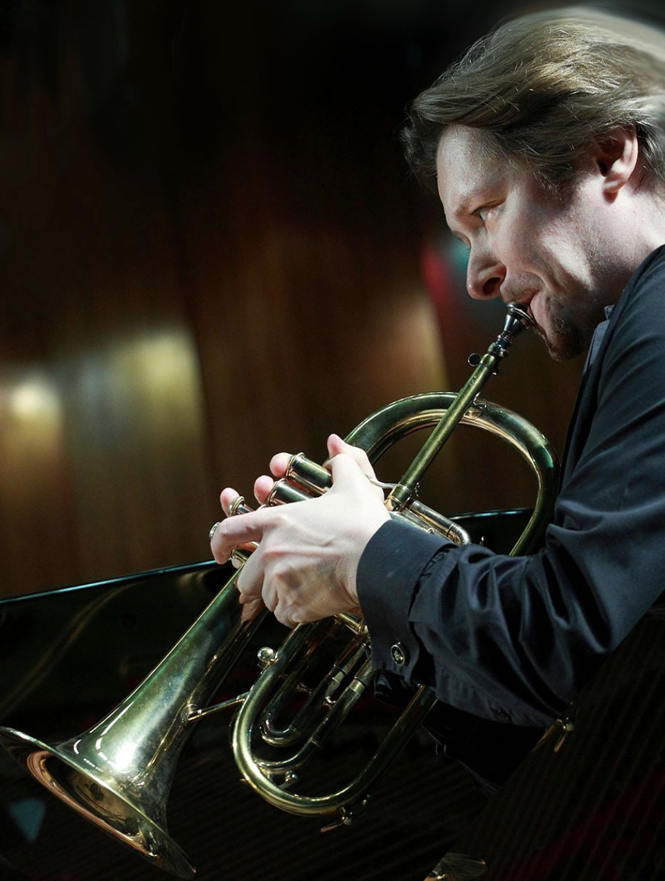 Hoa nhac giao huong Thang Tam: Dem trinh dien thang hoa cua nghe si dang cap quoc te-Hinh-2