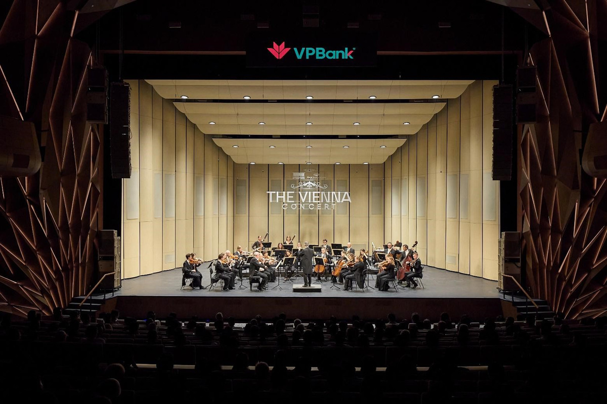 “Bua tiec” am nhac Vienna va nhung trang phao tay dai khong dut