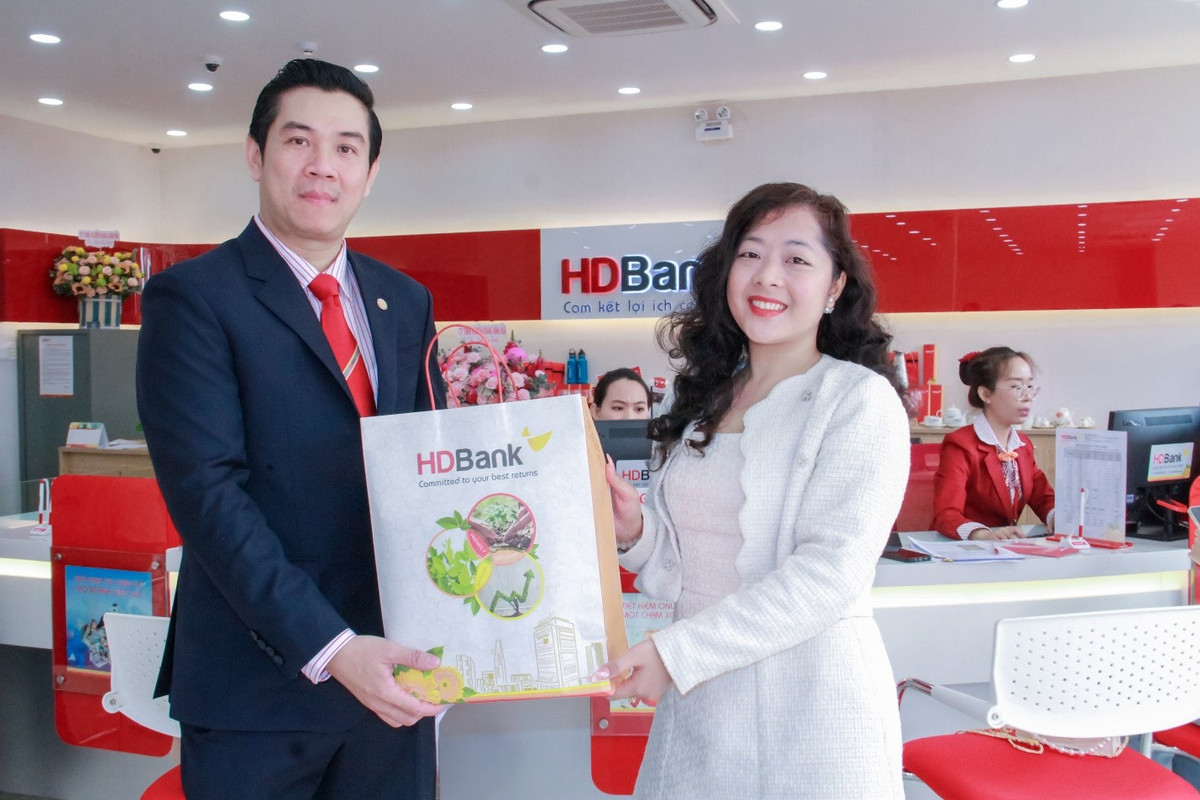 Khai trương HDBank Ninh Hoà- điểm giao dịch thứ 376 của HDBank - Hình 2 Khai truong HDBank Ninh Hoa- diem giao dich thu 376 cua HDBank-Hinh-2