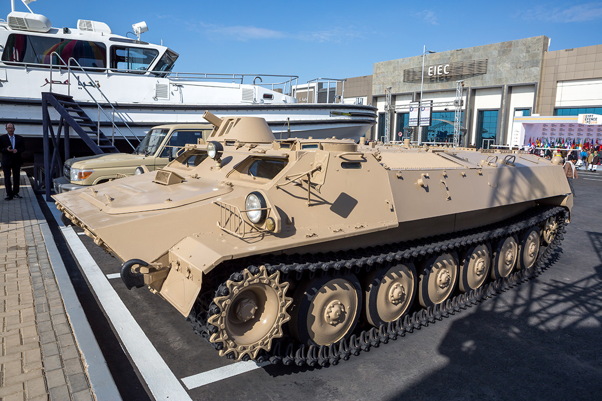 Trong ảnh là dòng xe thiết giáp hạng nhẹ đa dụng MT-LB do Liên Xô sản xuất nhưng đã được Ai Cập hiện đại hóa theo yêu cầu riêng. Nguồn ảnh: Marina Lystseva