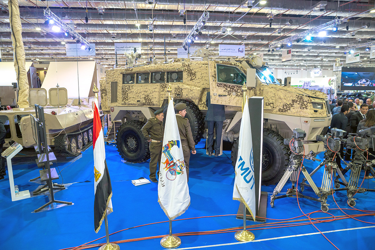 Xe thiết giáp kháng mìn IMUT ST-100 do Tập đoàn công nghệ quốc tế IMUT Ai Cập sản xuất. Chiếc xe nặng 14,5 tấn, trang bị động cơ 400-450 mã lực. Nguồn ảnh: Marina Lystseva