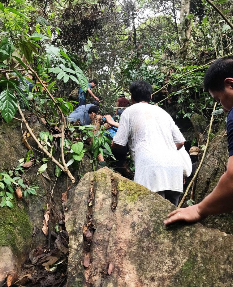 Ông Hoàng Công Lệnh - Bí thư Đảng ủy xã Liễu Đô cho biết trước đây có người ở xã tìm được đá xanh quý, tuy nhiên rất hiếm khi. Giá trị của đá cũng chỉ khoảng vài triệu đồng chứ không như đồn thổi là "đá bằng ngón tay giá 5 tỷ đồng".