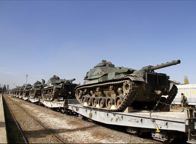 Nhưng ngược lại, có chuyên gia Nga cho rằng mặc dù số lượng xe tăng kéo vào Syria rất lớn, nhưng sẽ không mở ra bất kỳ cơ hội hoàn toàn mới nào cho Thổ Nhĩ Kỳ, bởi vì mật độ dày đặc của phương tiện sẽ là mục tiêu lý tưởng cho các cuộc tấn công.