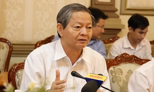 Phó Chủ tịch UBND TPHCM Lê Văn Khoa chỉ đạo một cuộc họp về cung cấp nước sạch phục vụ người dân TPHCM