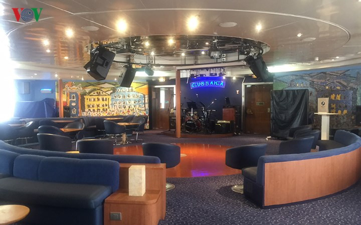 Quầy bar đa năng, có thể dùng làm phòng hội họp.