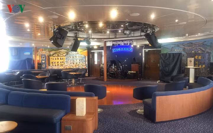 Quầy bar đa năng, có thể dùng làm phòng hội họp.