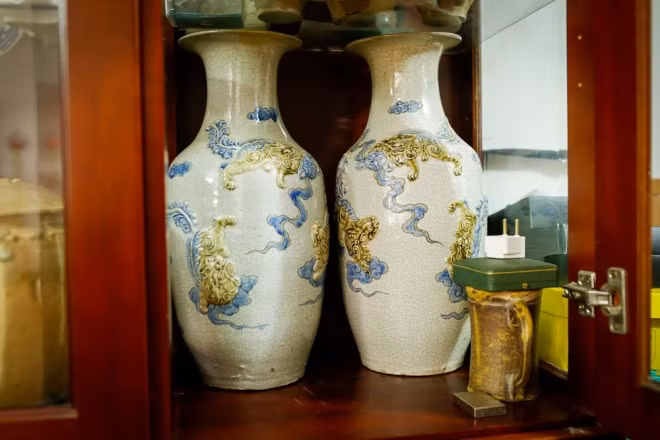 Đôi lục bình mang nét tinh hoa của gốm sứ Bát Tràng. Đôi lục bình mang nét tinh hoa của gốm sứ Bát Tràng.