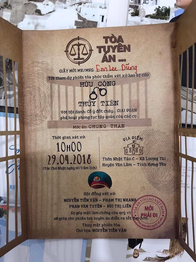 Ca am phu va thiep cuoi phong cach toa tuyen an: Nhung buc anh gay cuoi nhat tuan