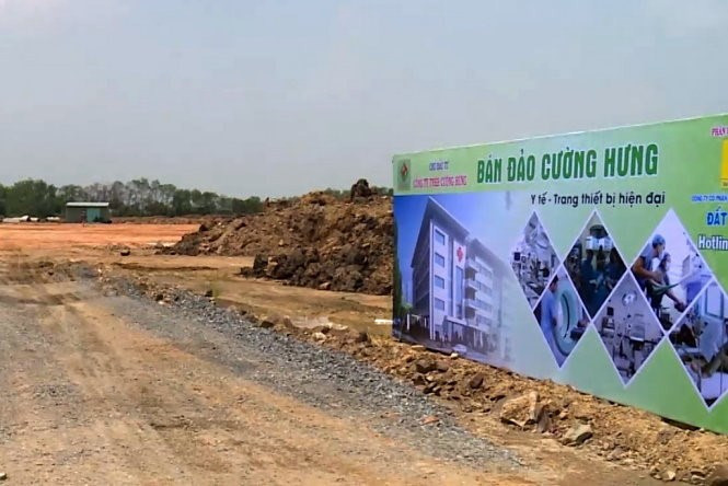 Dự án nằm ở vị trí phía bắc giáp trục đường liên xã Phước Tân - Long Hưng, nằm tại cửa ngõ vào Khu dân cư đô thị sinh thái Long Hưng. Phía tây và phía nam giáp sông Buông và sông Trong. Phía đông giới hạn bởi Rạch Chiếc, tiếp giáp sân golf Long Thành. Ảnh: Tiền Phong.