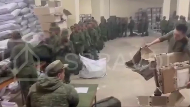 Một rủi ro khác đang rình rập khi lính Triều Tiên tham chiến để hỗ trợ Moscow. Ông Zelensky cho biết hôm ngày 4/11 rằng hiện đã có 11.000 người Triều Tiên có mặt tại Kursk. Ảnh chụp màn hình.