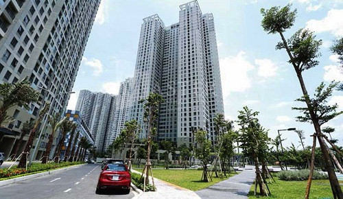 Hoang loan cu dan chung cu Thao Dien Masteri cung bai... duoi tang ham